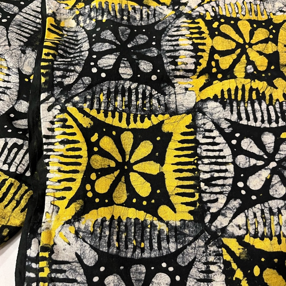 West African batik fabric black yellow white print on lightweight cotton voile - Picture 3 of 10